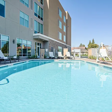 Hyatt Place Bakersfield-2